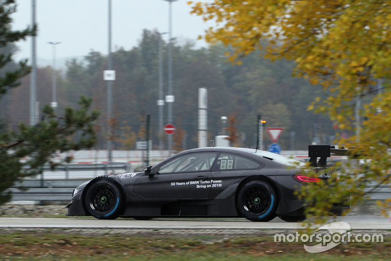 Bruno Spengler testet den BMW M4 DTM 2.0 Turbomotor