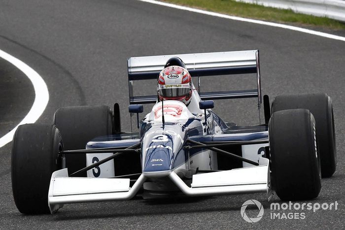 Kazuki Nakajima, Tyrrell 017 en la exhibición con coches históricos por el 30 Aniversario de Suzuka en F1