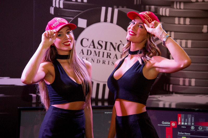Le ragazze della premiazione al "Torneo al simulatore" al Casinò Admiral di Mendrisio