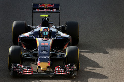 Карлос Сайнс-мл., Scuderia Toro Rosso