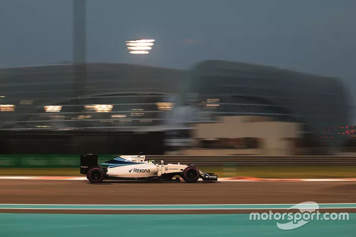 Falando em 'goleada', Massa foi batido em larga escala por Bottas: 17 a 4. O brasileiro, entretanto, superou o finlandês em Abu Dhabi.