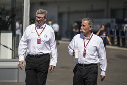 Ross Brawn, FOM ve Chase Carey, CEO, Formula One Group