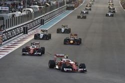 Кими Райкконен, Ferrari SF16-H, и Себастьян Феттель, Ferrari SF16-H
