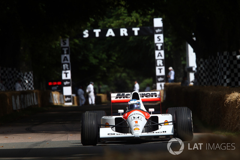 Nyck de Vries, McLaren MP4/6