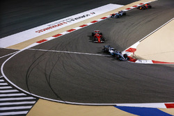 Valtteri Bottas, Mercedes F1 W08, Sebastian Vettel, Ferrari SF70H, Lewis Hamilton, Mercedes AMG F1 W