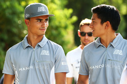(L to R): Pascal Wehrlein, Manor Racing with Rio Haryanto, Manor Racing
