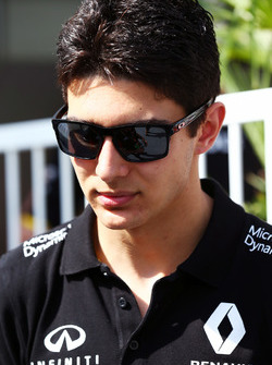 Эстебан Окон, тестовый пилот Renault Sport F1 Team