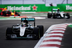 Льюіс Хемілтон, Mercedes AMG F1 W07 Hybrid