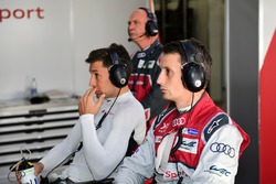 #8 Audi Sport Team Joest Audi R18 e-tron quattro: Лоик Дюваль, Оливер Джарвис и глава Audi Sport доктор Вольфганг Ульрих