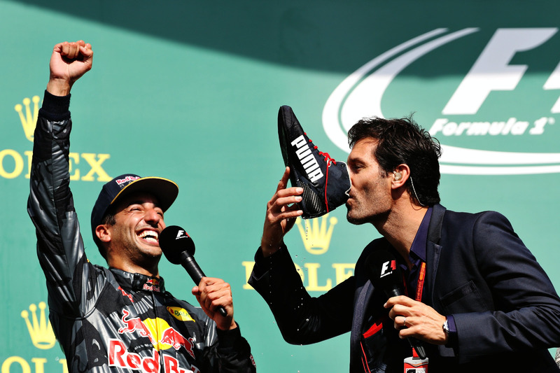 Podium: 2. Daniel Ricciardo, Red Bull Racing, mit Mark Webber