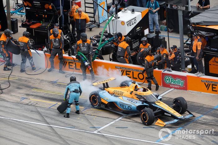 Alexander Rossi, Arrow McLaren Chevrolet pit stop