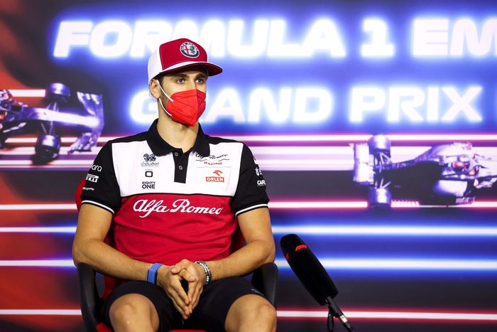 Antonio Giovinazzi, Alfa Romeo Racing en la conferencia de prensa