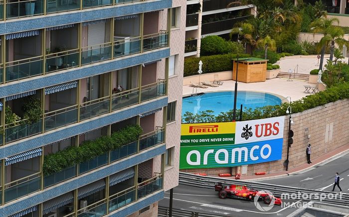 Carlos Sainz Jr., Ferrari SF21