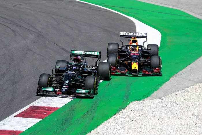 Lewis Hamilton, Mercedes W12, Max Verstappen, Red Bull Racing RB16B
