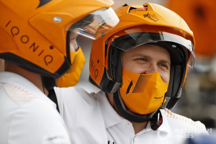 Equipo de boxes de McLaren