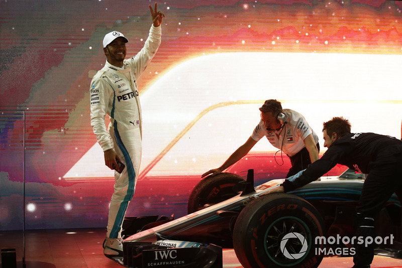 Льюіс Хемілтон, Mercedes AMG F1 W09