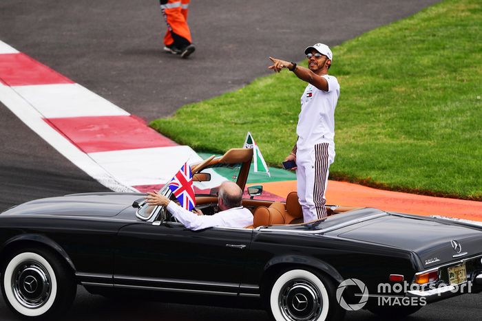 Lewis Hamilton, Mercedes AMG F1 en el desfile de pilotos