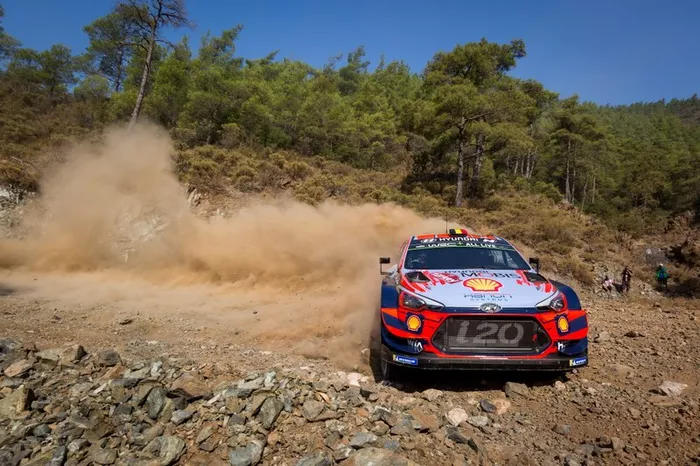Thierry Neuville, Nicolas Gilsoul, Hyundai Motorsport Hyundai i20 Coupe WRC