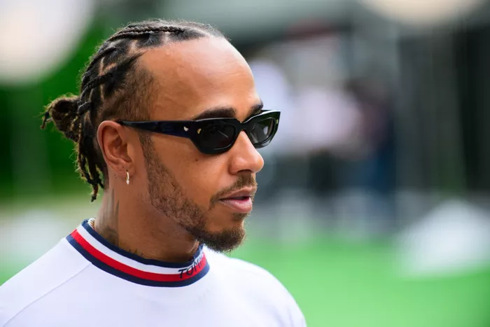 Lewis Hamilton, Mercedes W13