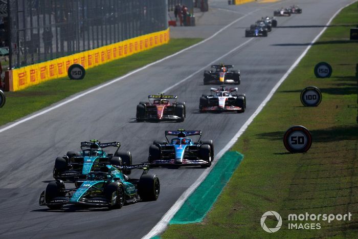 Lance Stroll, Aston Martin AMR22, Sebastian Vettel, Aston Martin AMR22, Esteban Ocon, Alpine A522