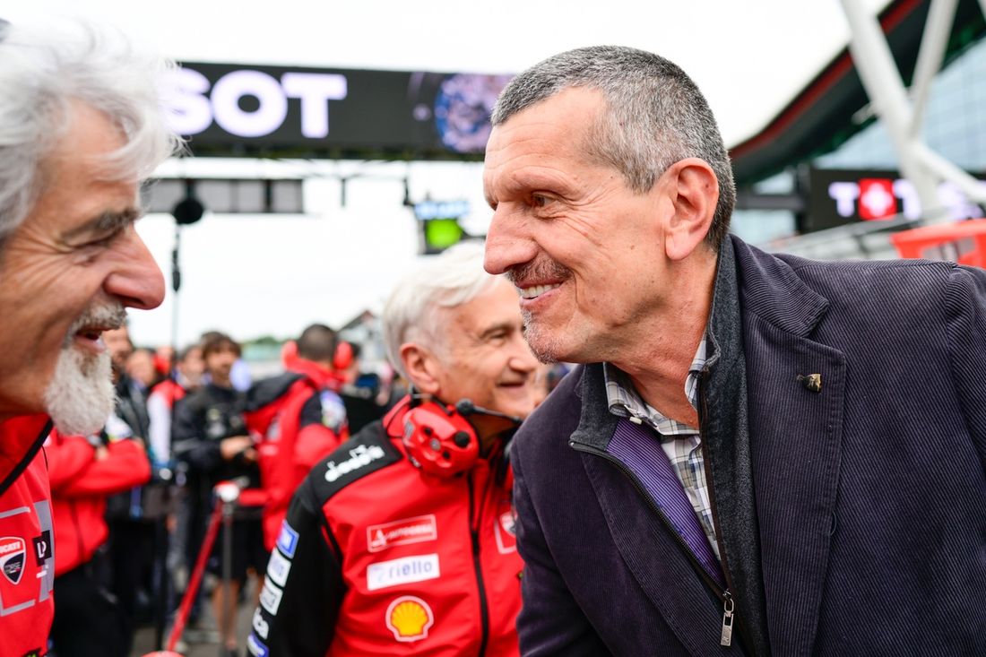 Guenther Steiner z Luigim Dall'igna, dyrektorem generalnym Ducati Corse 