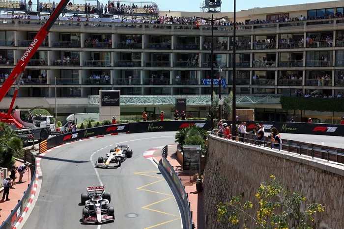 Esteban Ocon, Haas F1 Team, Isack Hadjar, Racing Bulls Team