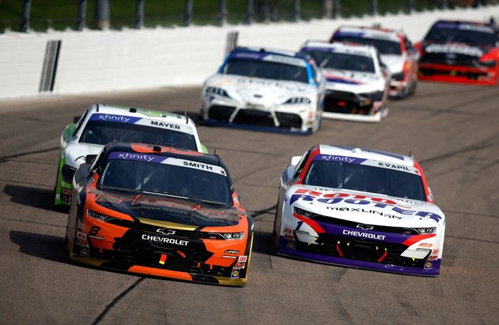 Sammy Smith, JR Motorsprots Chevrolet, Carson Kapvil, JR Motorsports Chevrolet