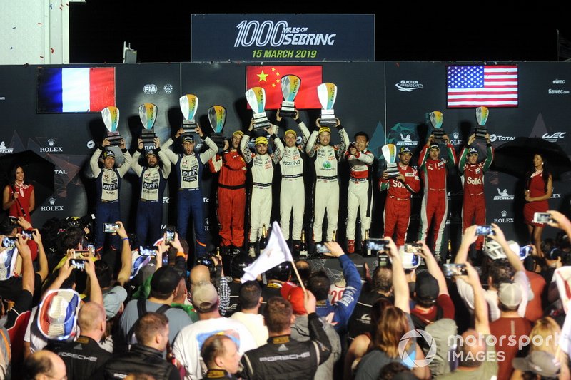 Podio P2: #37 Jackie Chan DC Racing Oreca 07: David Heinemeier Hansson, Jordan King, Will Stevens, #36 Signatech Alpine Matmut Alpine A470: Nicolas Lapierre, Andre Negrao, Pierre Thiriet, #31 Dragonspeed Oreca 07: Roberto Gonzalez, Pastor Maldonado, Anthony Davidson