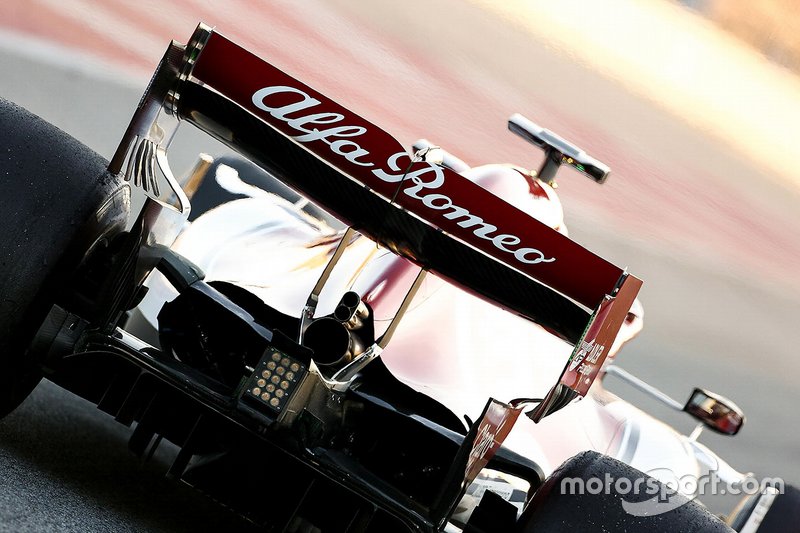 Alfa Romeo Racing C38 arka kanat detay