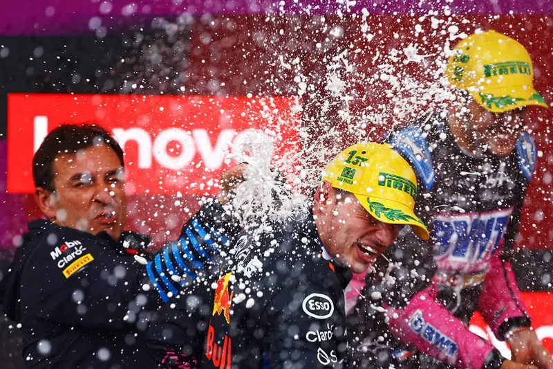 Max Verstappen, Red Bull Racing, Pierre Wache, directeur technique Red Bull Racing, Esteban Ocon, Alpine