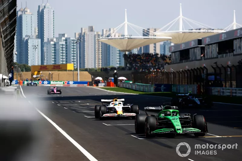Nico Hulkenberg, Sauber, Isack Hadjar, RB F1 Team, Andrea Kimi Antonelli, Mercedes