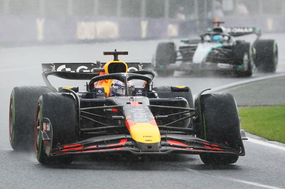 Max Verstappen, Red Bull Racing, George Russell, Mercedes