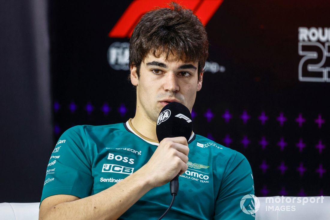 Lance Stroll, Aston Martin F1 Team, en la rueda de prensa 