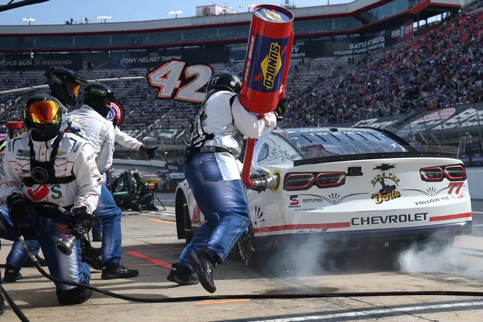 Carson Hocevar, Spire Motorsports Chevrolet