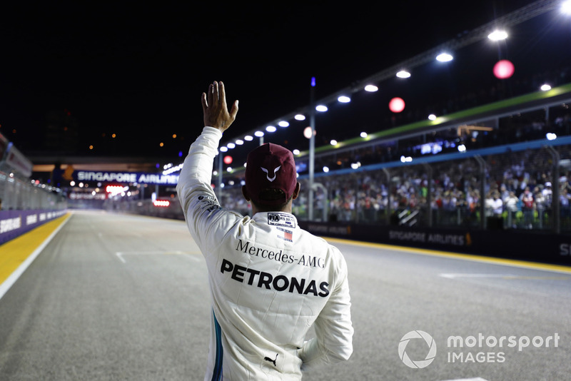 Lewis Hamilton 79. rajtelsősége a Forma-1-ben - F1 2018 - Szingapúri Nagydíj