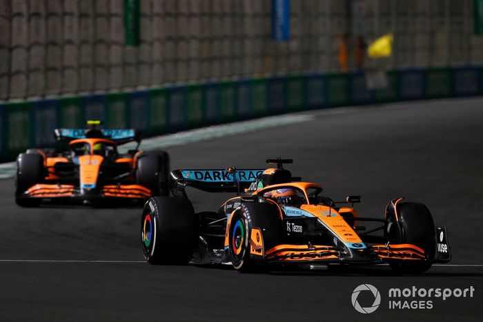 Daniel Ricciardo, McLaren MCL36, Lando Norris, McLaren MCL36