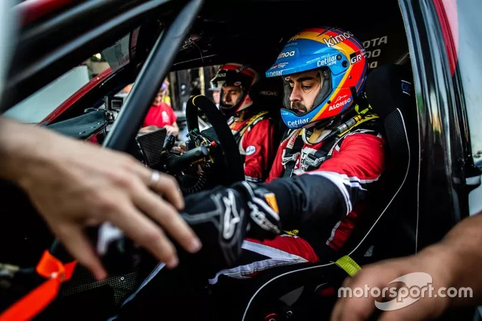 Fernando Alonso, Marc Coma, Toyota Gazoo Racing