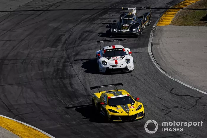 #3 Corvette Racing Corvette C8.R, GTLM: Antonio Garcia, Jordan Taylor, Nicky Catsburg, #912 Porsche GT Team Porsche 911 RSR - 19, GTLM: Laurens Vanthoor, Earl Bamber, Mathieu Jaminet