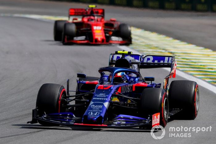 Pierre Gasly, Toro Rosso STR14, Charles Leclerc, Ferrari SF90 