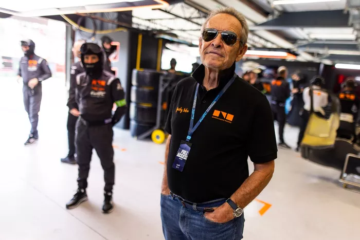 Jacky Ickx, Genesis Magma Racing
