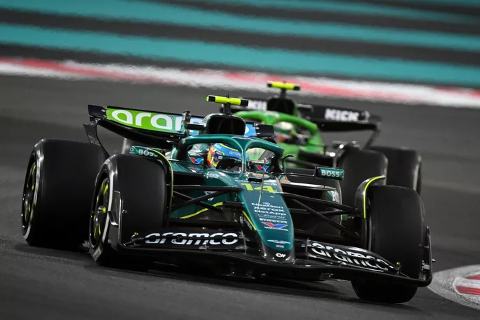 Fernando Alonso, Aston Martin Racing, Gabriel Bortoleto, Sauber