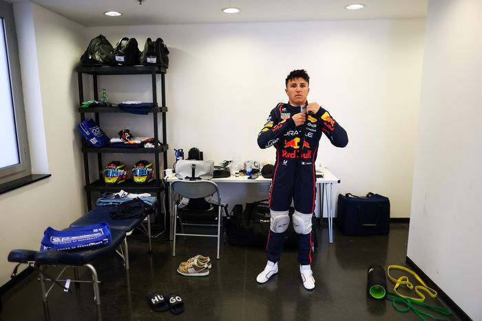 Isack Hadjar, Red Bull Racing