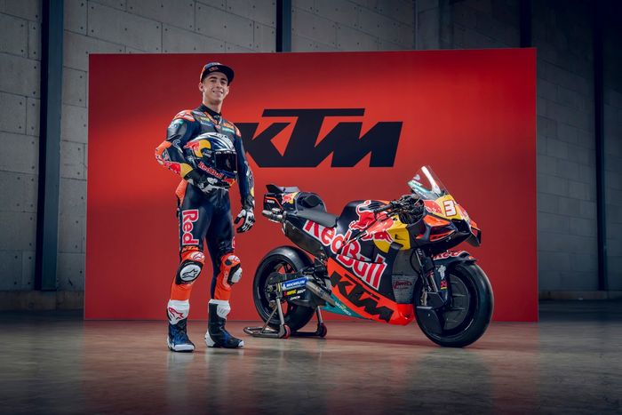 Pedro Acosta, Tim Balap Pabrik Red Bull KTM
