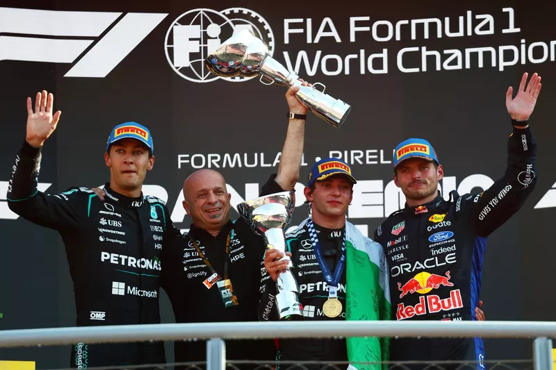 Andrea Kimi Antonelli, Mercedes, Max Verstappen, Red Bull Racing, George Russell, Mercedes