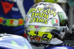 Helm von Valentino Rossi, Yamaha Factory Racing, im Design der Blues Brothers