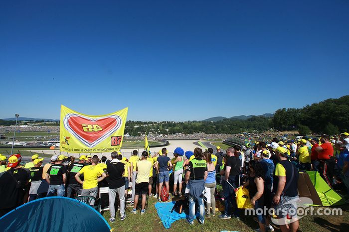 Fans de Valentino Rossi, Yamaha Factory Racing