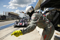 #1 Porsche Team Porsche 919 Hybrid: Тімо Бернхард, Марк Веббер, Тімо Бернхард