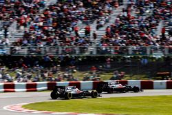 Jenson Button, McLaren MP4-31, Fernando Alonso, McLaren MP4-31