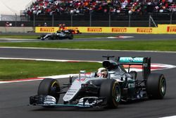 Lewis Hamilton, Mercedes AMG F1 W07 Hybrid