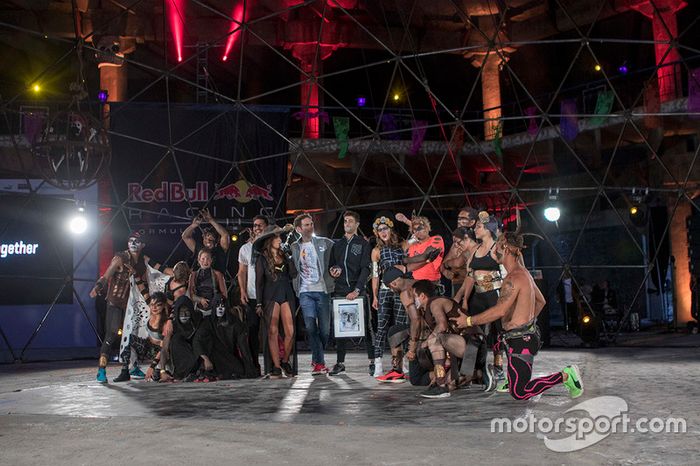 Daniel Ricciardo, Red Bull Racing en el Ofrendomo personificado de calavera